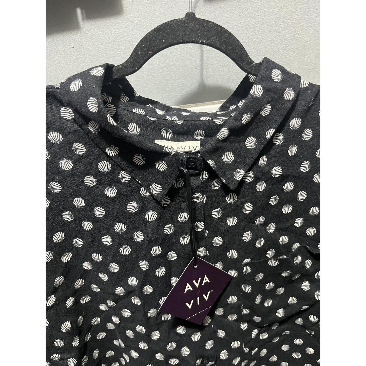 NWT~ Ava & Viv Black Seashell print Short Sleeve Button up Shirt 3X